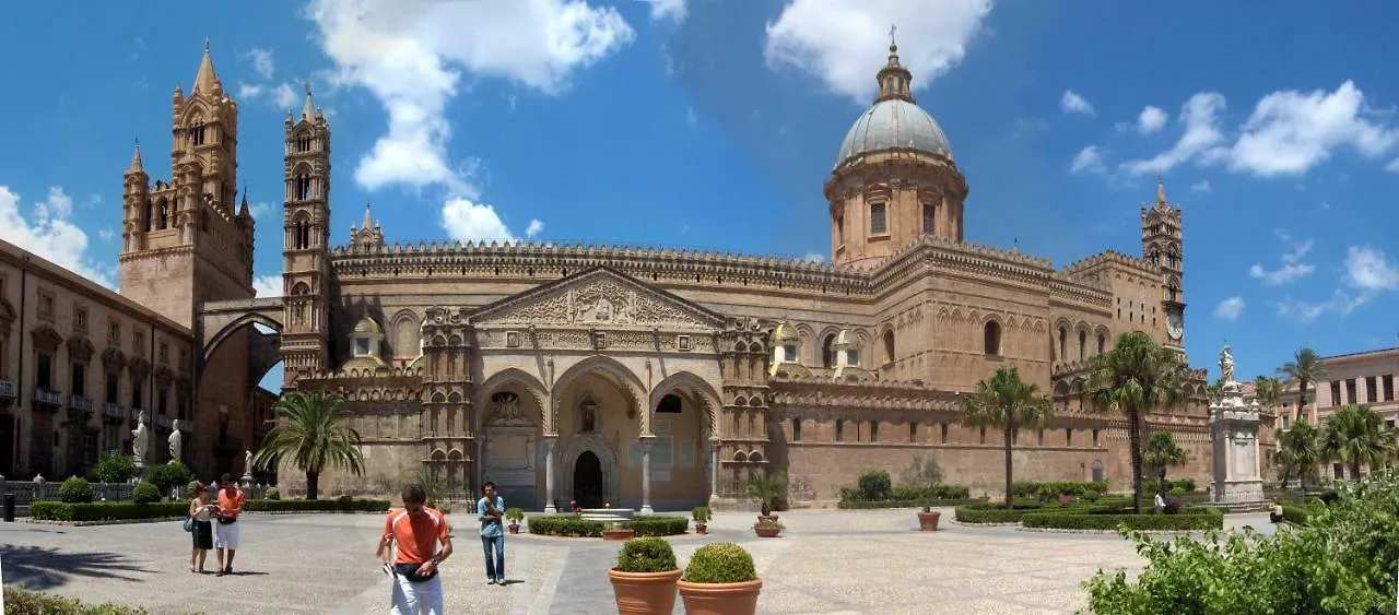 Cathedral City Center Bed & Breakfast Palermo 0*,